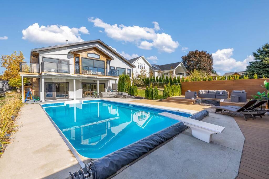 Luxurious 5 Bedroom House With Pool & Sauna West Kelowna Eksteriør bilde