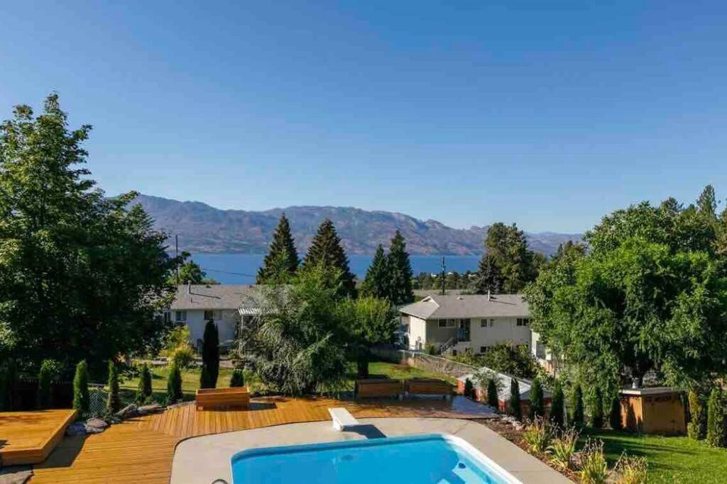 Luxurious 5 Bedroom House With Pool & Sauna West Kelowna Eksteriør bilde